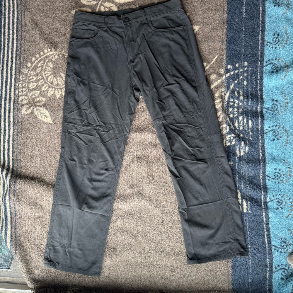 Eddie Bauer Men's Grey Pants